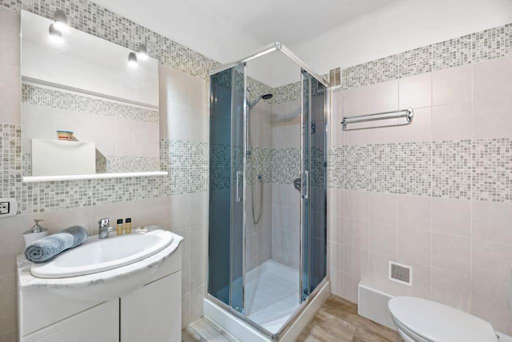 Le Landelle - Centre- Climatisation -Proche Gare Sncf Apartment Menton Exterior photo