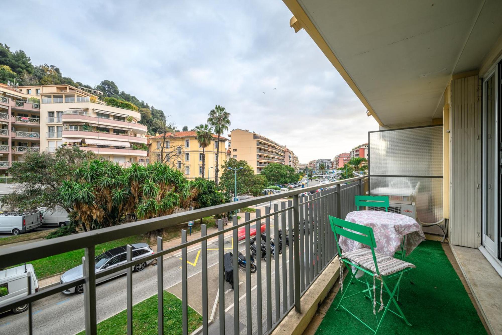 Le Landelle - Centre- Climatisation -Proche Gare Sncf Apartment Menton Exterior photo